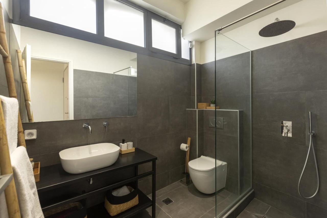 Α Rare Lux Artistic Renv Gem Opposite Emst Museum Apartment Атина Екстериор снимка